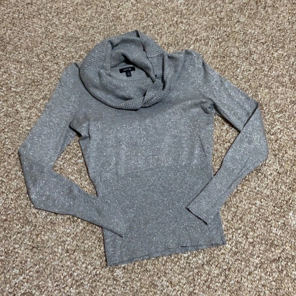 Apt 9 Gray Sparkle Scoop Neck Sweater